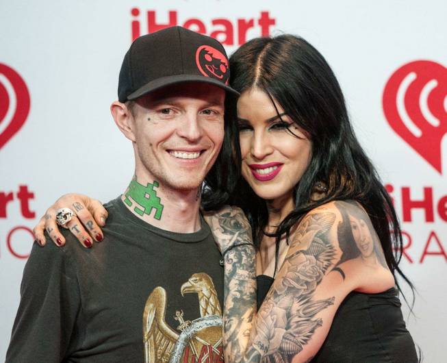 2012 iHeartRadio: Night 2 Arrivals 2012 iHeartRadio: Night 2 Arrivals